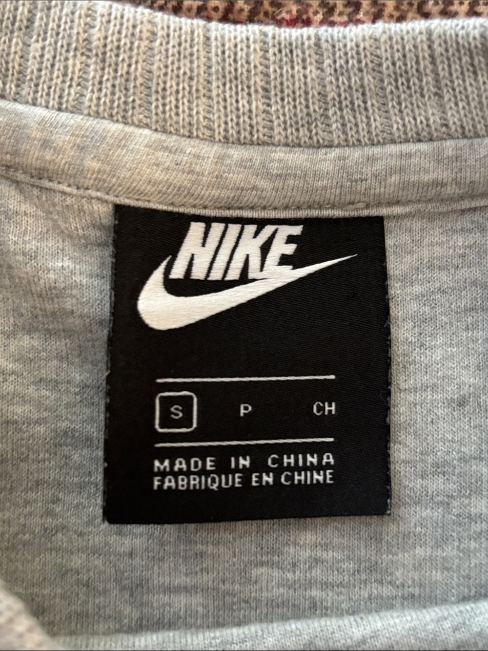 Nike Gray Ribbed Cropped Athletic Sweatshirt - Picture 3 of 8